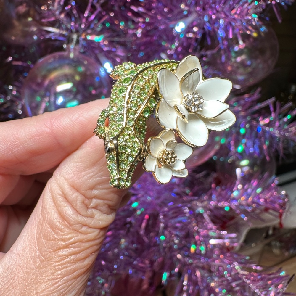 Kate Spade Swamped Alligator ring.